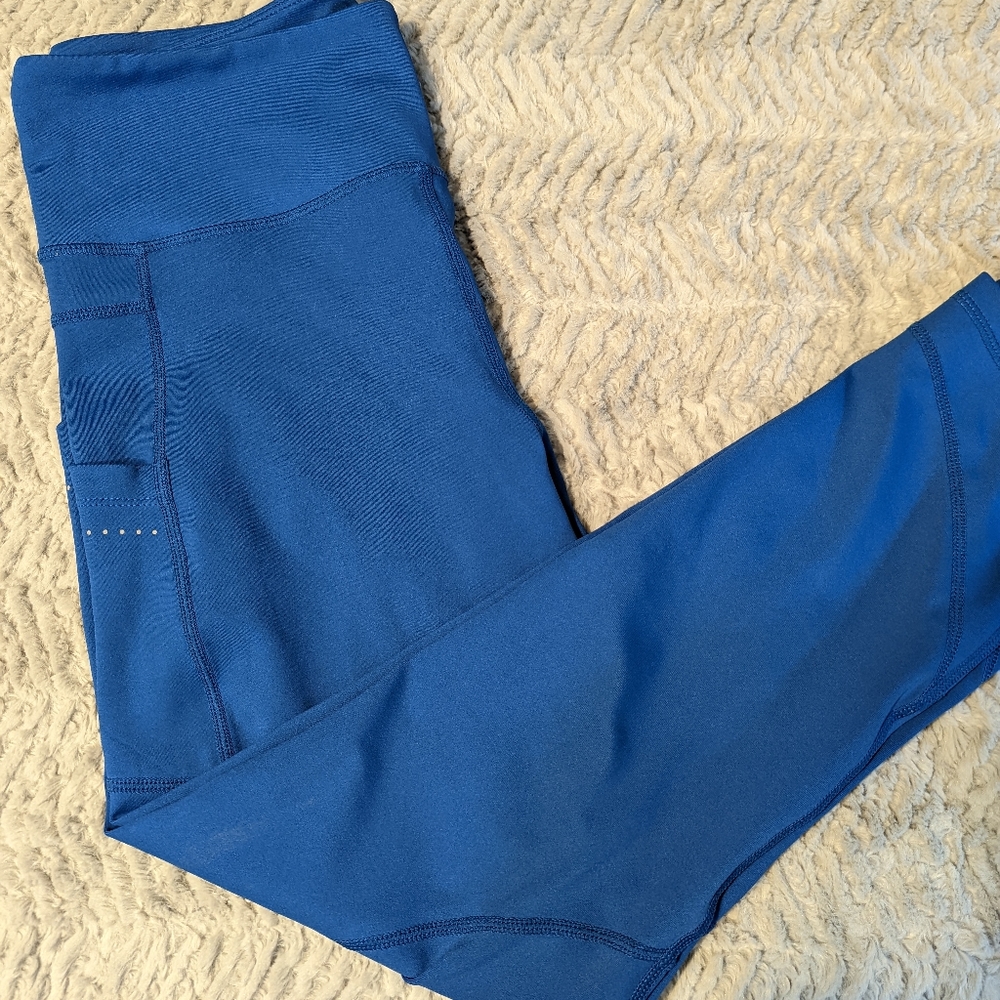 Zyia Blue reflective light and tight,